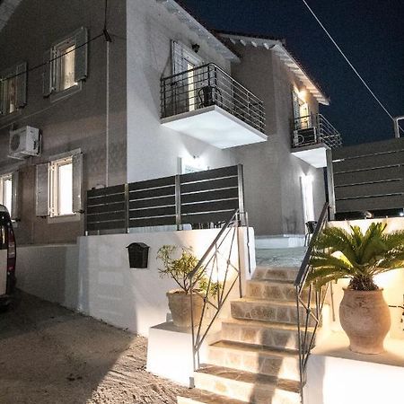 Angelos Apartments ليكسوري المظهر الخارجي الصورة